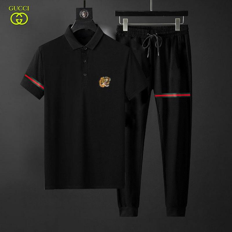 Gucci Men's Suits 781